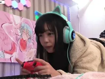Gamer Sister-in-law Is So Absorbed In The Game That She Ignores Me While Jerking