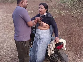 Unaffected Tits Torrid Indian MILF Bhabhi Alfresco Sex