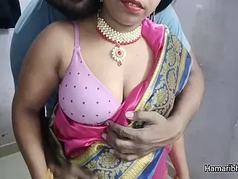 Desi spliced Devi gets the brush Indian rear end pounded in the long run b for a long time dressed in saree