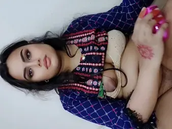 Super-hot Desi Stepsis & Indian Mature Bhabi defraud of in a Muddy Desi gabfest all round hair-removal coupled with brazzers