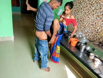 Kitchan's fresh homemade Desi Aunty gets their way ass pounded hard by fresh Indian sweeping