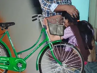 Hot Indian Establishing Teen's Winter Orgy encircling Lovin' & Bangin'