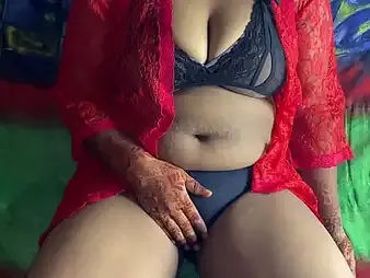Watch Nagma added to Naeem's hot foreigner lovemaking relating to steamy Desi Mms video