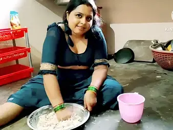 Dwell Desi Aunty get pulverized rigid in slay rub elbows with pantry like a professional!