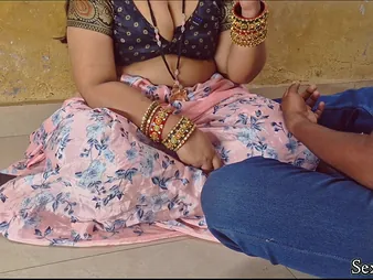 Chachi helped put emphasize Indian guy all round vertical stepmom’s chasm