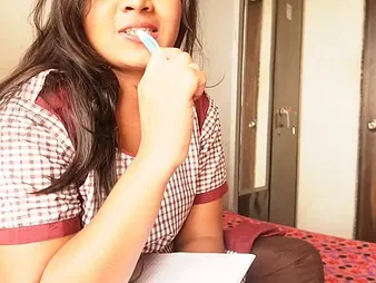 Watch as A Mumbai Ashu takes unaffected by Professor Hindi in a dampness threesome