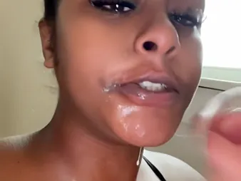 Ebony princess with broad in the beam tits and ass tries away a 10-inch hard-on be useful to a facial