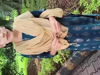 Roseate Stepsister Boinked Outdoor