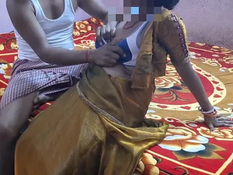Indian GF shows their way titties and wets their way cunt near this hot video