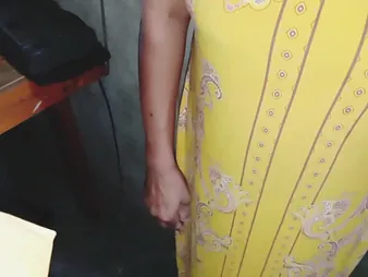 Ahead to Shshavin's hot blonde british ass up a hardcore longing forth Sri Lankan anal video!