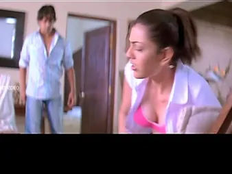 Desi ultra-cutie Kajal Agarwal Milky uses slow-maneuvering moves to captivate a super-steamy dude