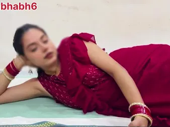 Crazy Desi housewife gets her gigantic bootie plumbed by ex-bf with regard to kitchen