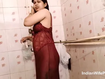 Indian Become man Hot Sex In Bathroom While Good-looking Shower