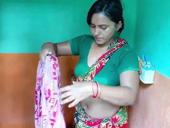 Hot Indian MILF with massive melons gets her tight pest destroyed in motel